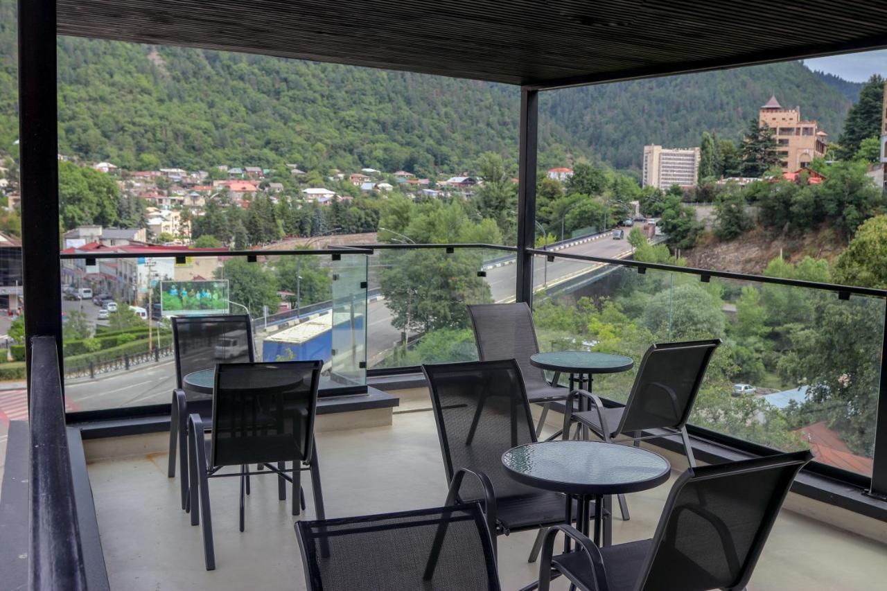 Borjomi Bridge Hotel Экстерьер фото